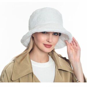 Luxurious White Faux Fur Bucket Hat Soft Warm Cozy Adjustable NWT